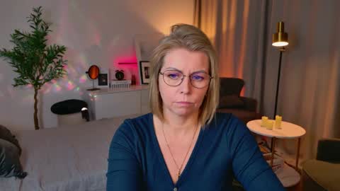 Annie online show from 27, 4, 2026