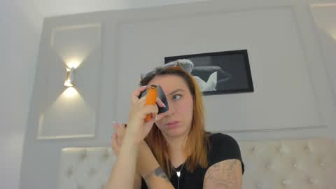 Snapshot of anniemartinezz chatting on 27, 1, 2025 Annie online show from 27, 1, 2025