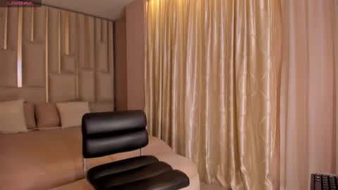 Snapshot of anniemonroe1 chatting on 31, 10, 2025 Annie Monroe online show from 31, 10, 2025