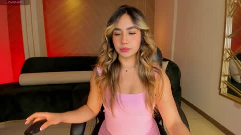 Snapshot of anniemonroe1 chatting on 18, 11, 2025 Annie Monroe online show from 18, 11, 2025