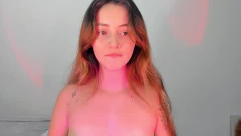 Snapshot of anniemora_ chatting on 21, 11, 2025 Annie online show from 21, 11, 2025