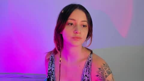 Snapshot of anniemora_ chatting on 25, 11, 2025 Annie online show from 25, 11, 2025