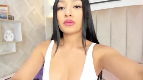 Annie Queen online show from 24, 6, 2026