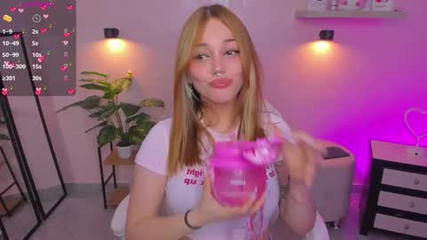 Snapshot of anniita_ chatting on 2, 3, 2026 VIVIANNA online show from 2, 3, 2026