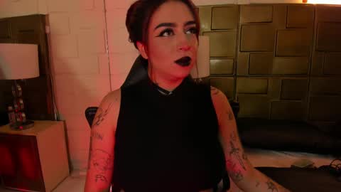 Snapshot of annikamerliahh_ chatting on 5, 3, 2025 Annika online show from 5, 3, 2025