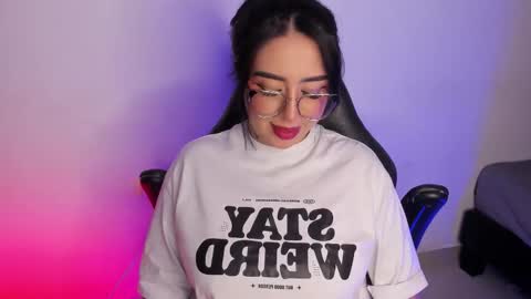 Snapshot of annikamerliahh_ chatting on 10, 10, 2025 Annika online show from 10, 10, 2025