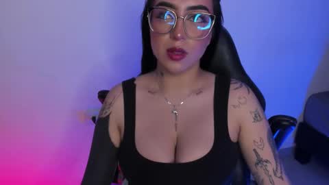 Snapshot of annikamerliahh_ chatting on 17, 10, 2025 Annika online show from 17, 10, 2025