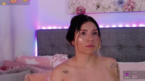 Antonella Lee online show from 7, 11, 2025