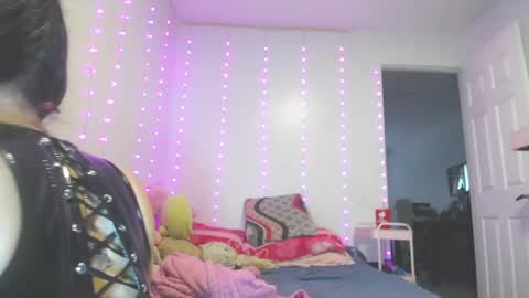  INDEPENDENT MODEL next srteam 240624 online show from 25, 4, 2026