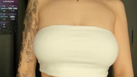 anny_leps online show from 10, 11, 2025