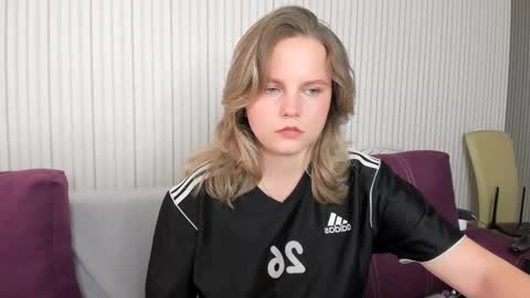 Snapshot of anny_love_you chatting on 18, 9, 2025 anny_love_you online show from 18, 9, 2025