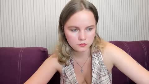 Snapshot of anny_love_you chatting on 29, 9, 2025 anny_love_you online show from 29, 9, 2025