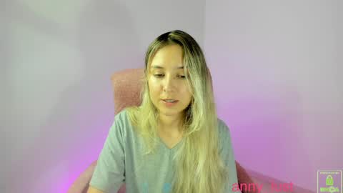 Snapshot of anny_lust chatting on 7, 11, 2025 Issabela online show from 7, 11, 2025