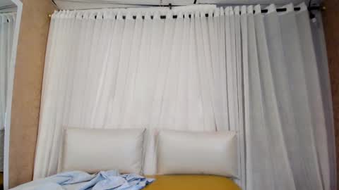 annyeli_bigtits online show from 11, 9, 2025