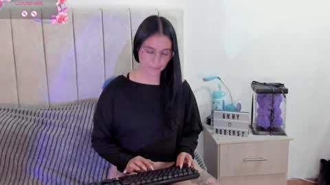 Snapshot of annyroberts_89 chatting on 3, 6, 2026 Anny online show from 3, 6, 2026