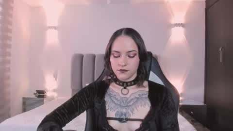 AnnyT online show from 7, 1, 2026