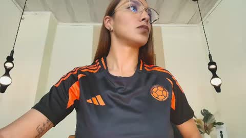 Snapshot of annyxhot chatting on 15, 6, 2026 AnnyXhot online show from 15, 6, 2026
