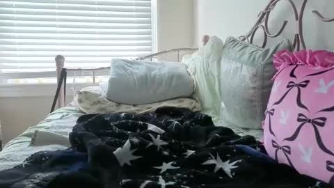 anon_bunny online show from 10, 4, 2026