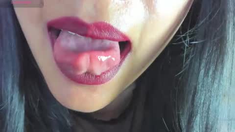 Antonella online show from 10, 10, 2025