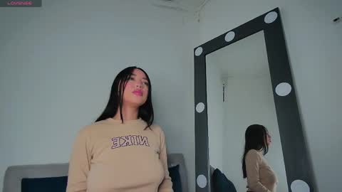 Anthonella online show from 31, 3, 2026