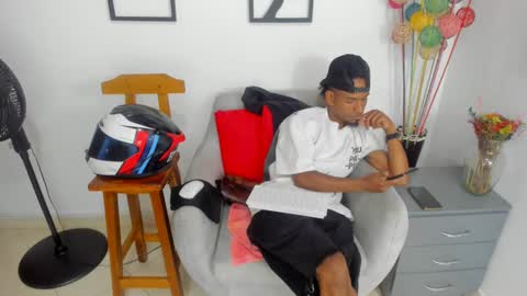       online show from 8, 10, 2025