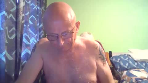 Snapshot of antmatt2025 chatting on 1, 12, 2025 antmatt2025 online show from 1, 12, 2025