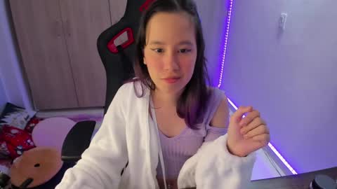 Snapshot of anto_sweet18 chatting on 14, 1, 2025 My birthday is on december 2nd surprise me with a gift from my amazonlist online show from 14, 1, 2025