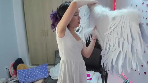 Snapshot of anto_sweet18 chatting on 13, 2, 2025 My birthday is on december 2nd surprise me with a gift from my amazonlist online show from 13, 2, 2025