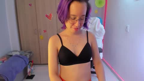 Snapshot of anto_sweet18 chatting on 8, 10, 2025 My birthday is on december 2nd surprise me with a gift from my amazonlist online show from 8, 10, 2025