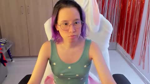 Snapshot of anto_sweet18 chatting on 17, 11, 2025 My birthday is on december 2nd surprise me with a gift from my amazonlist online show from 17, 11, 2025