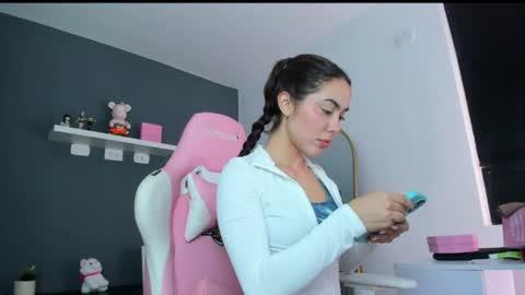 Antonella online show from 19, 6, 2026