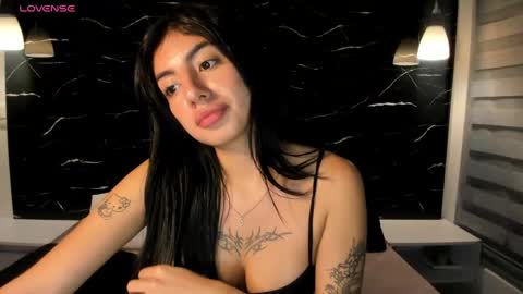 Snapshot of antonella__rouse chatting on 31, 12, 2024 Antonella online show from 31, 12, 2024