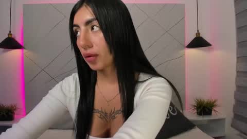 Snapshot of antonella__rouse chatting on 3, 2, 2025 Antonella online show from 3, 2, 2025