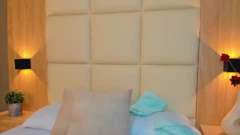 A N T O N E L L A  online show from 13, 11, 2025