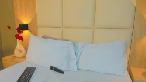 A N T O N E L L A  online show from 12, 3, 2026