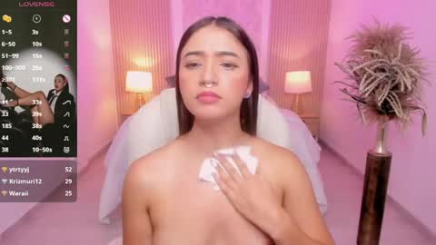 Snapshot of antonella_grayy chatting on 29, 4, 2026 Antonella Grayy online show from 29, 4, 2026