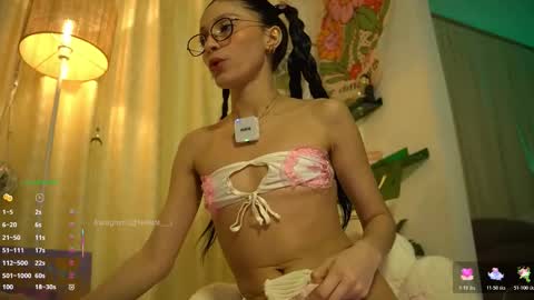 Snapshot of antonella_maitt chatting on 15, 12, 2025 Nell. online show from 15, 12, 2025