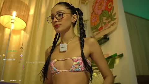 Snapshot of antonella_maitt chatting on 16, 12, 2025 Nell. online show from 16, 12, 2025