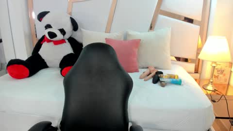 Antonella Moon 7 online show from 19, 2, 2026