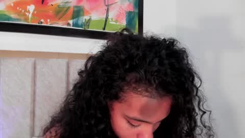 Snapshot of antonellahall_ chatting on 30, 12, 2024 AntonellaHall online show from 30, 12, 2024