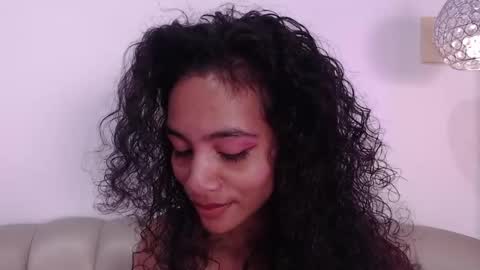 Snapshot of antonellahall_ chatting on 21, 1, 2025 AntonellaHall online show from 21, 1, 2025