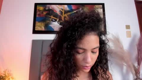 AntonellaHall  online show from 23, 4, 2026