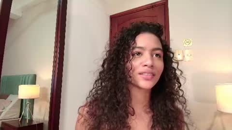 AntonellaHall  online show from 18, 6, 2026