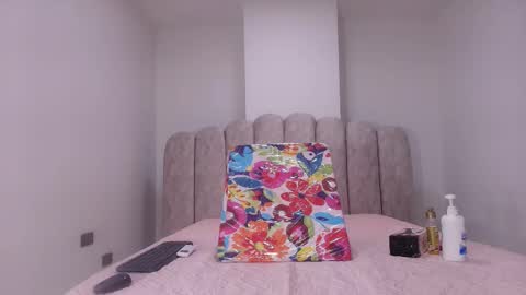 Antonella online show from 25, 11, 2025