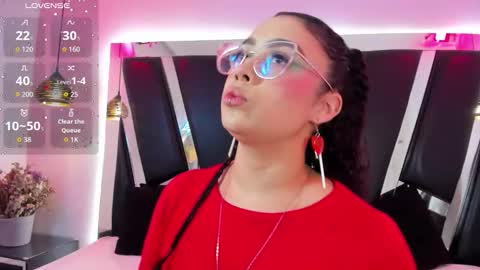 A N T O N E L L E  online show from 30, 9, 2025