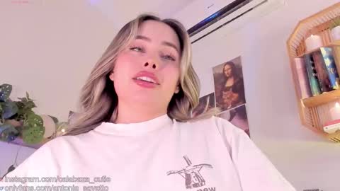 Snapshot of antonia_savatto_ chatting on 9, 9, 2025 o ANTO online show from 9, 9, 2025