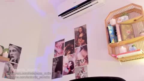 Snapshot of antonia_savatto_ chatting on 12, 10, 2025 o ANTO online show from 12, 10, 2025