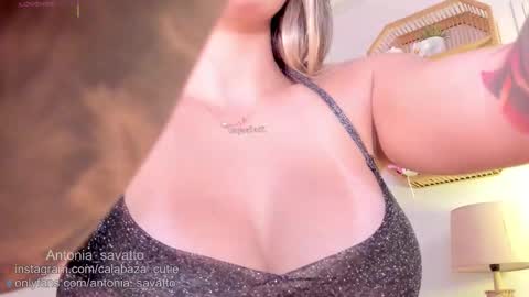 Snapshot of antonia_savatto_ chatting on 28, 10, 2025 o ANTO online show from 28, 10, 2025