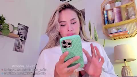 Snapshot of antonia_savatto_ chatting on 3, 2, 2026 o ANTO online show from 3, 2, 2026