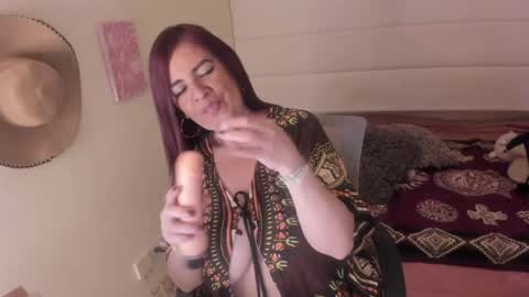 antoniasalas online show from 10, 4, 2026